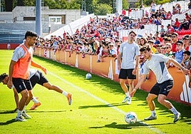 Un momento del entrenamiento a puerta abierta.