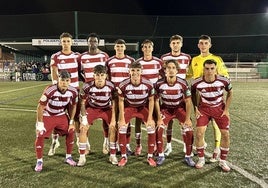 El Recreativo Granada sumó los tres puntos en Las Viñas en el choque aplazado frente al CD Huétor Vega.