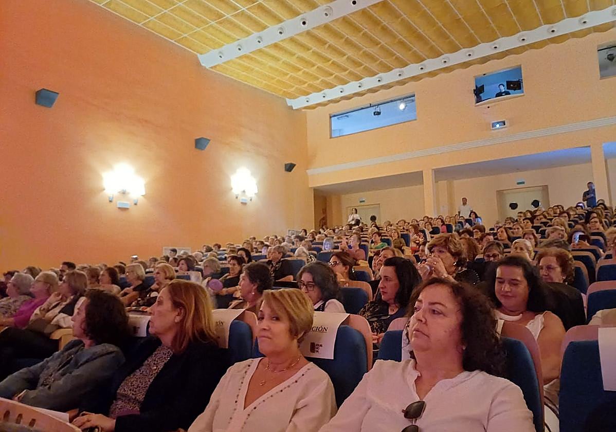 Público asistente al VIII Encuentro Provincial de Mujeres Rurales.
