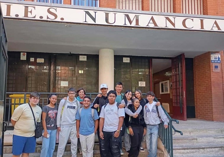 La solidaridad de toda España trae a un instituto madrileño de viaje de estudios a Granada