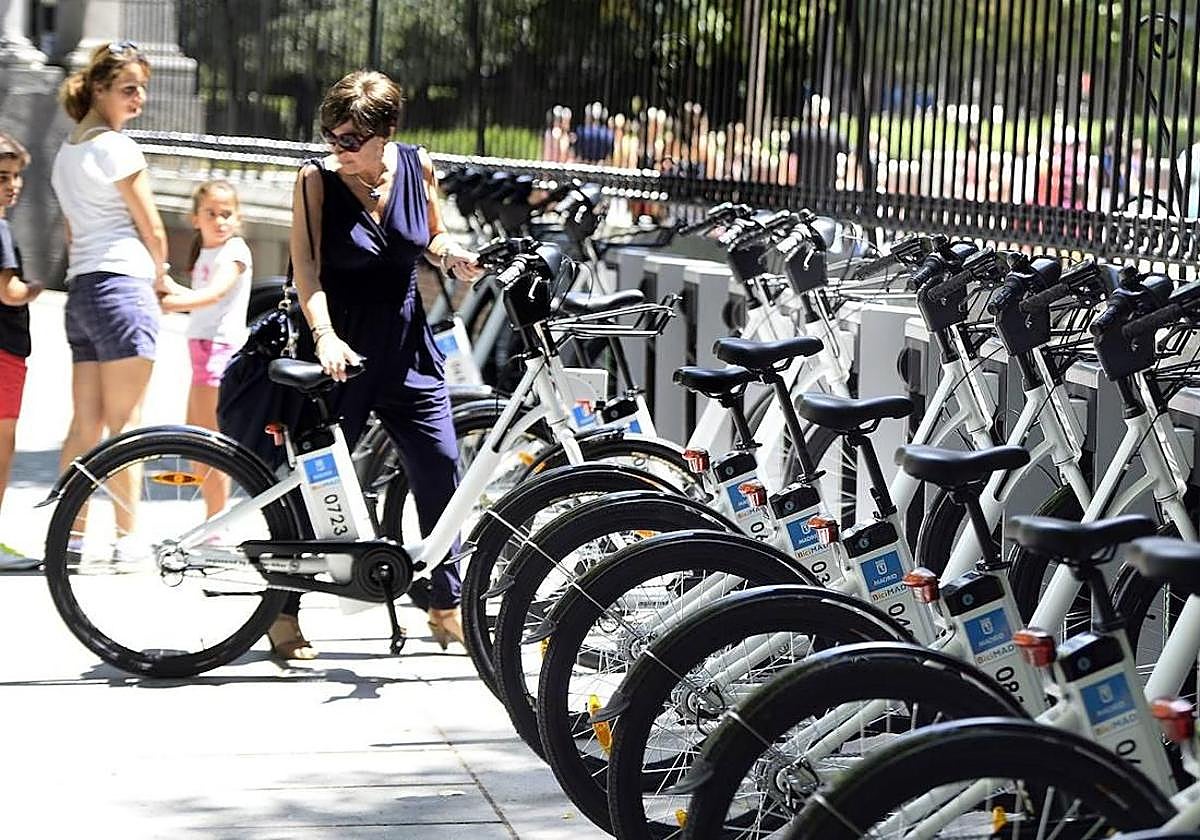 Almería, a pedales: distribuyen 600 bicis eléctricas para una ciudad más sostenible