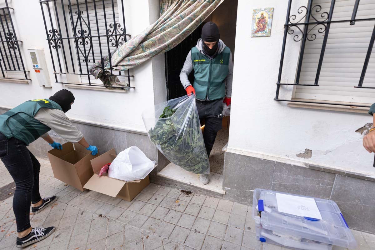 En primera persona: las imágenes de la gran operación antidroga en Granada