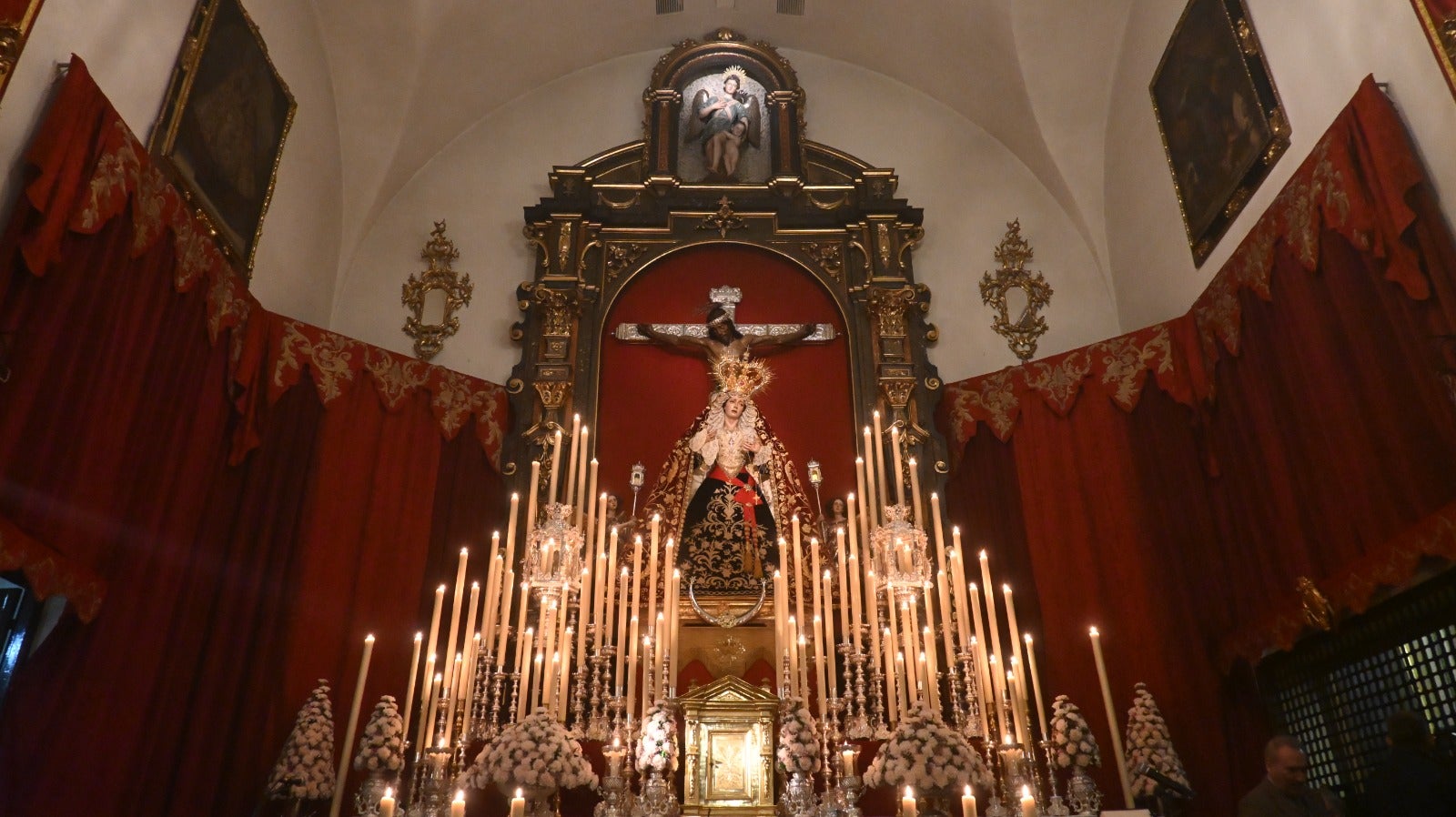 Altar de cultos de Nuestra Madre y Señora de la Consolación en la capilla del Convento del Santo Ángel Custodio