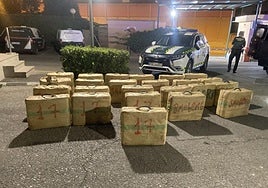 El hachís encontrado en la furgoneta del kamikaze de la A-92.