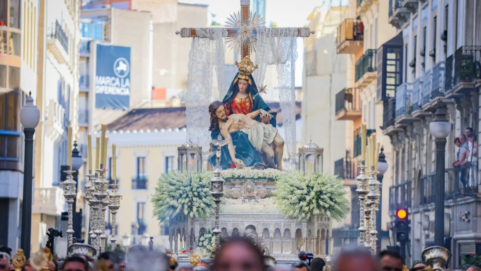 Santa María de la Alhambra en su regreso desde la Catedral el pasado mayo