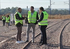 Visita del ministro Óscar Puente a las obras del baipás en Almodóvar del Río
