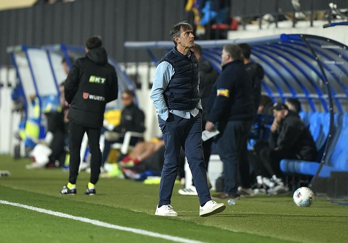 El técnico Pacheta, en el estadio del Andorra.