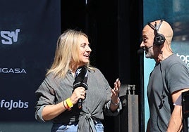 Marifrán Carazo conversa con Antonio Lobato.