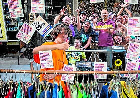 Ambientazo en el barrio de la Magdalena este viernes por la tarde