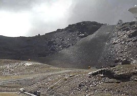 La nieve sorprende en Sierra Nevada.