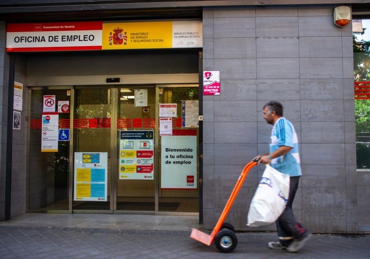 La ayuda de hasta 1.600 euros que pueden solicitar los nacidos entre 1962 y 2002