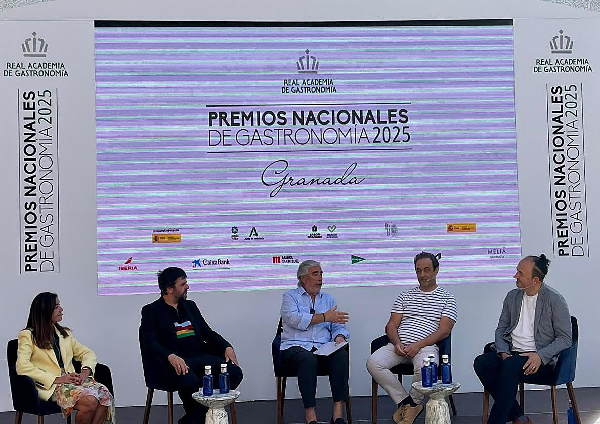En una mesa dirigida por José Manuel Gaztelu, presidente de la Academia Andaluza de Gastronomía, el jefe de cocina de María de la O señaló que es importante que pensemos en el producto local.
