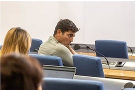 Vito Quiles durante una rueda de prensa en el Congreso de los Diputados, en imagen de archivo