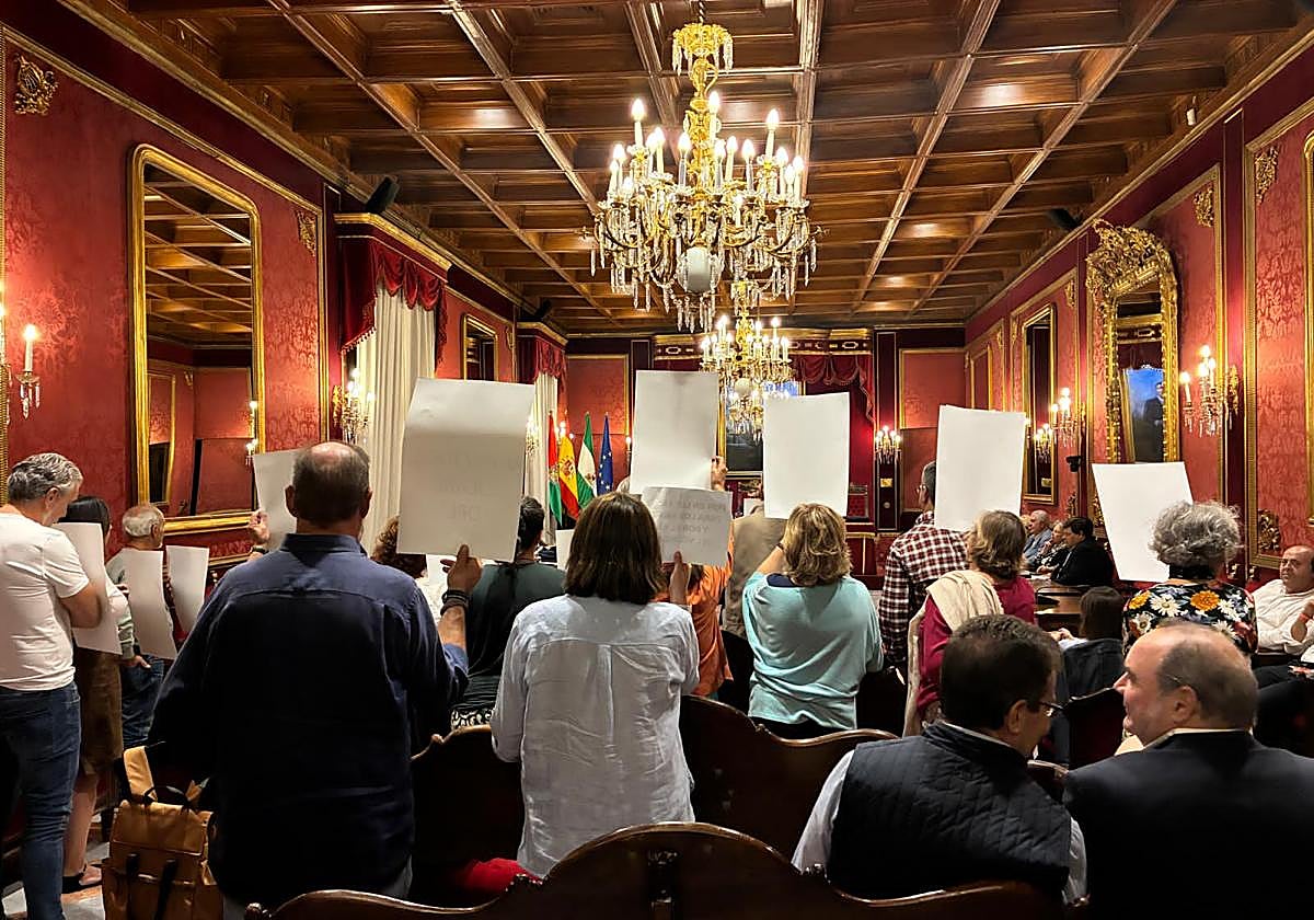 Vecinos del Boquerón reclaman una solución a los problemas del centro de Arandas.