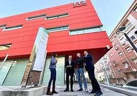 Visita institucional al edificio del 112 en Jaén.