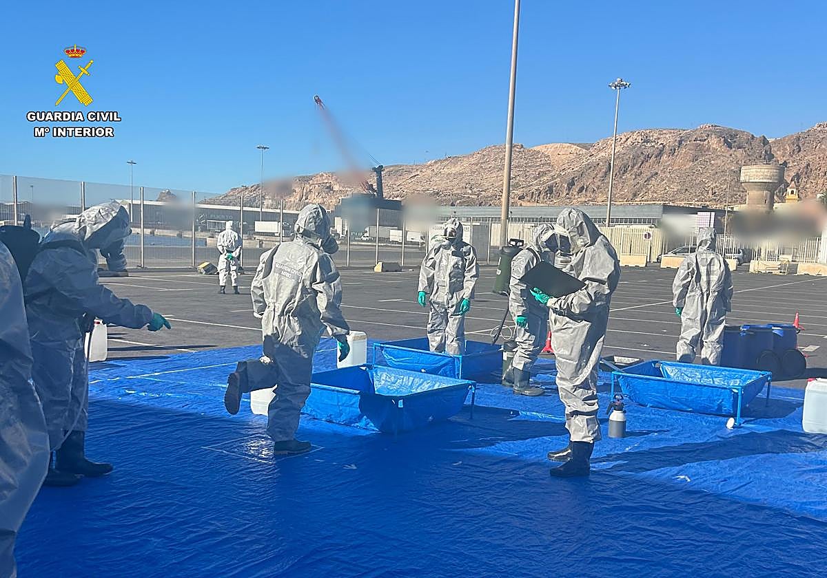 La Guardia Civil forma a 24 agentes para responder a emergencias de tipo nuclear, radiológicas, biológicas o químicas