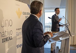 El desayuno con Ramón Fernández-Pacheco, en imágenes