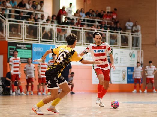 Ataque del Sima Granada contra el Rosales en el pabellón Núñez Blanca.