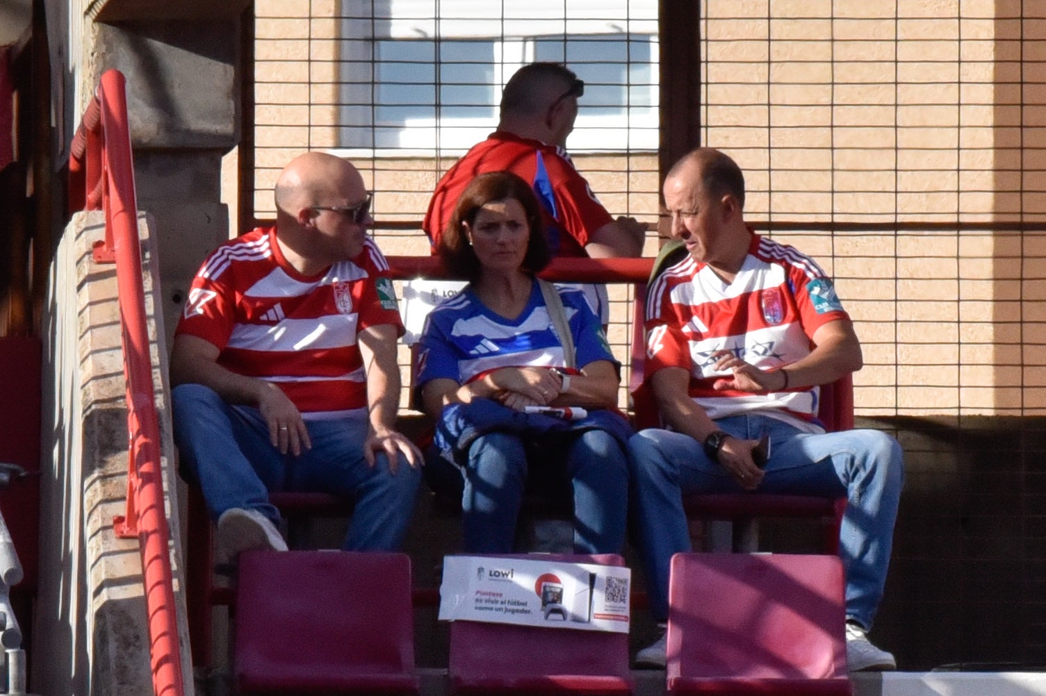 Encuéntrate en la grada del Granada-Cádiz