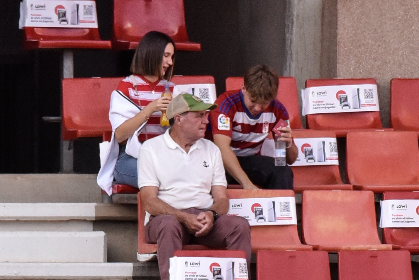 Encuéntrate en la grada del Granada-Cádiz