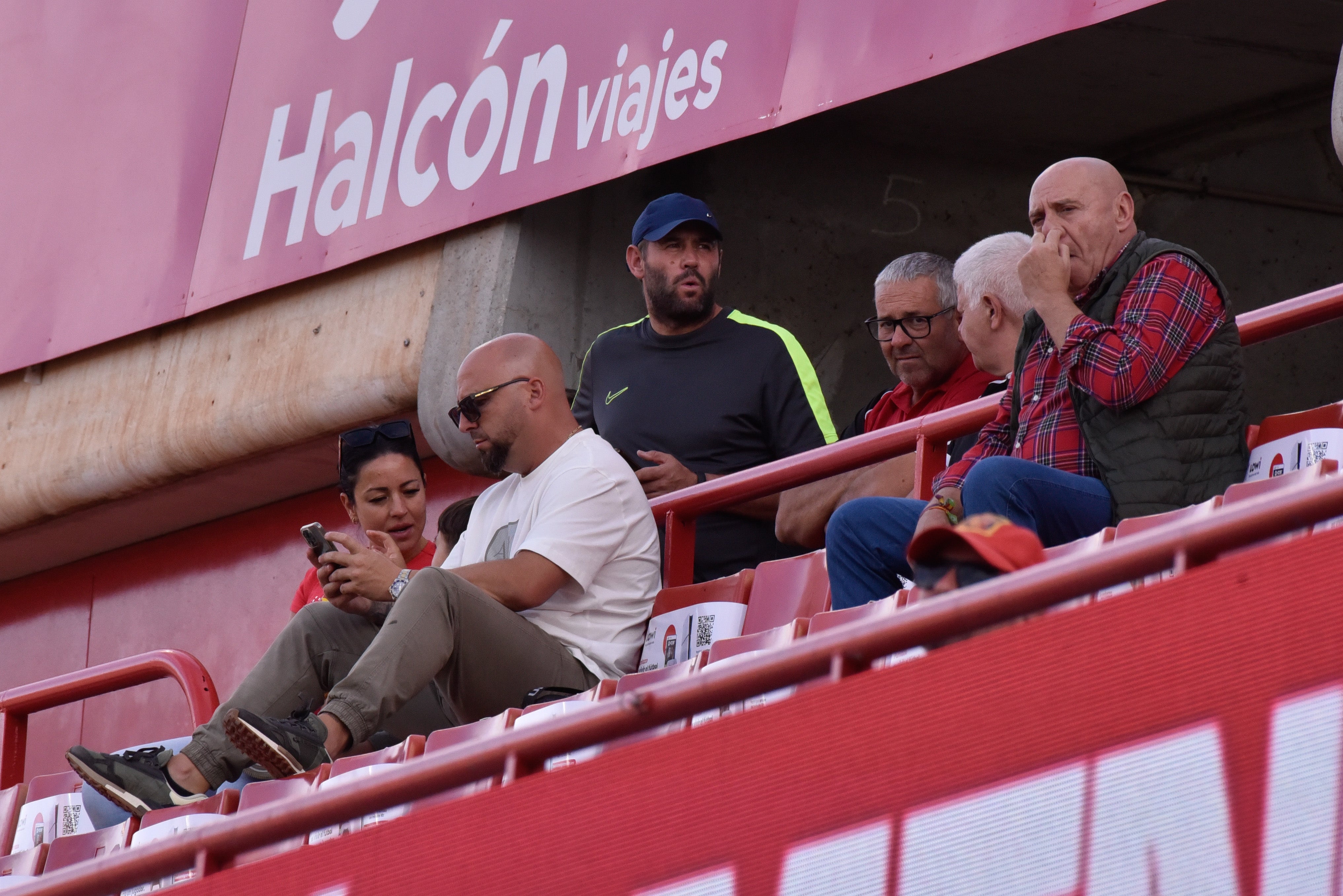 Encuéntrate en la grada del Granada-Cádiz