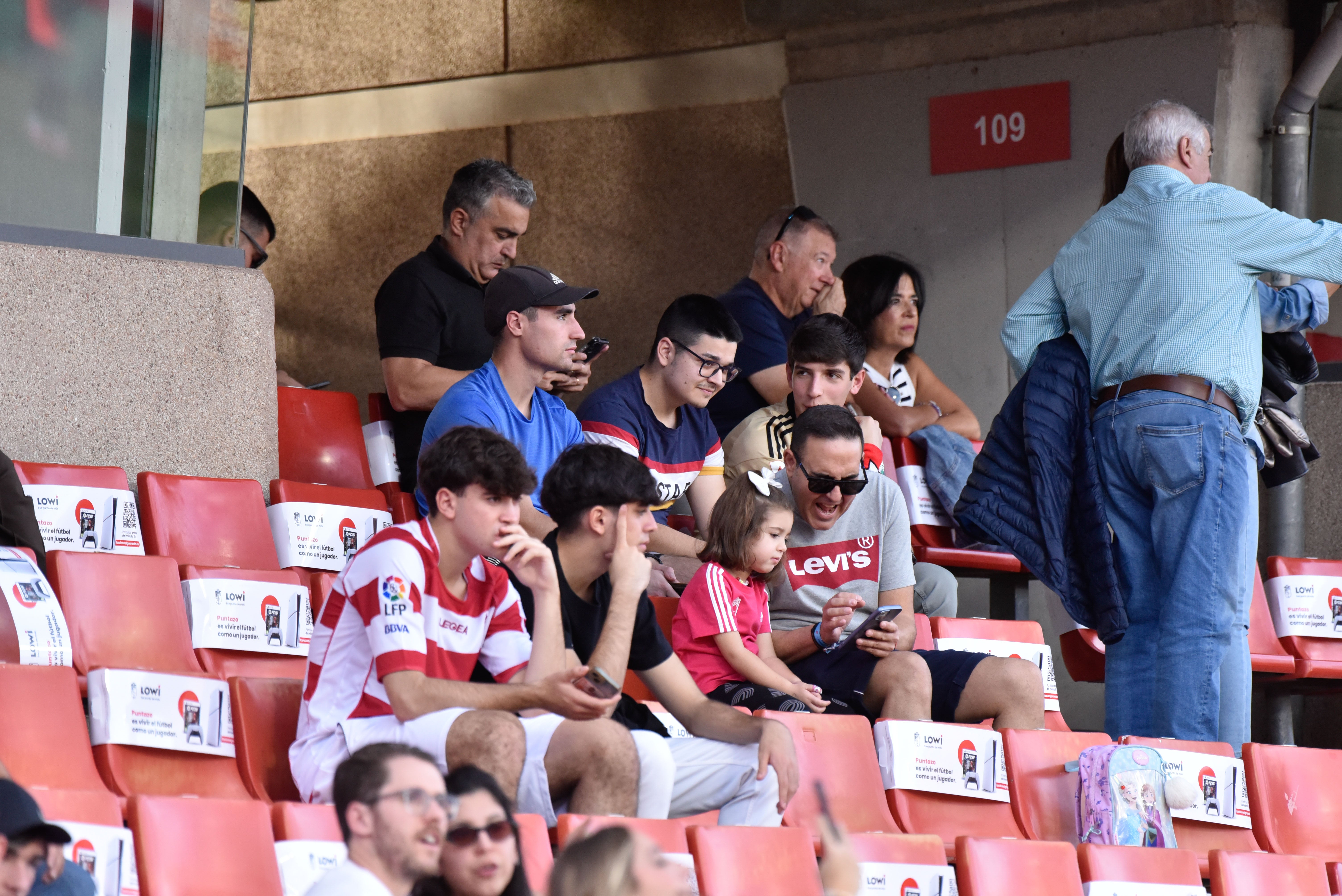 Encuéntrate en la grada del Granada-Cádiz