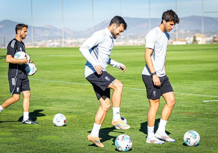 Un derbi andaluz, dos políticas distintas