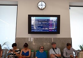 El fin de semana y el último tren siguen haciendo doble parada