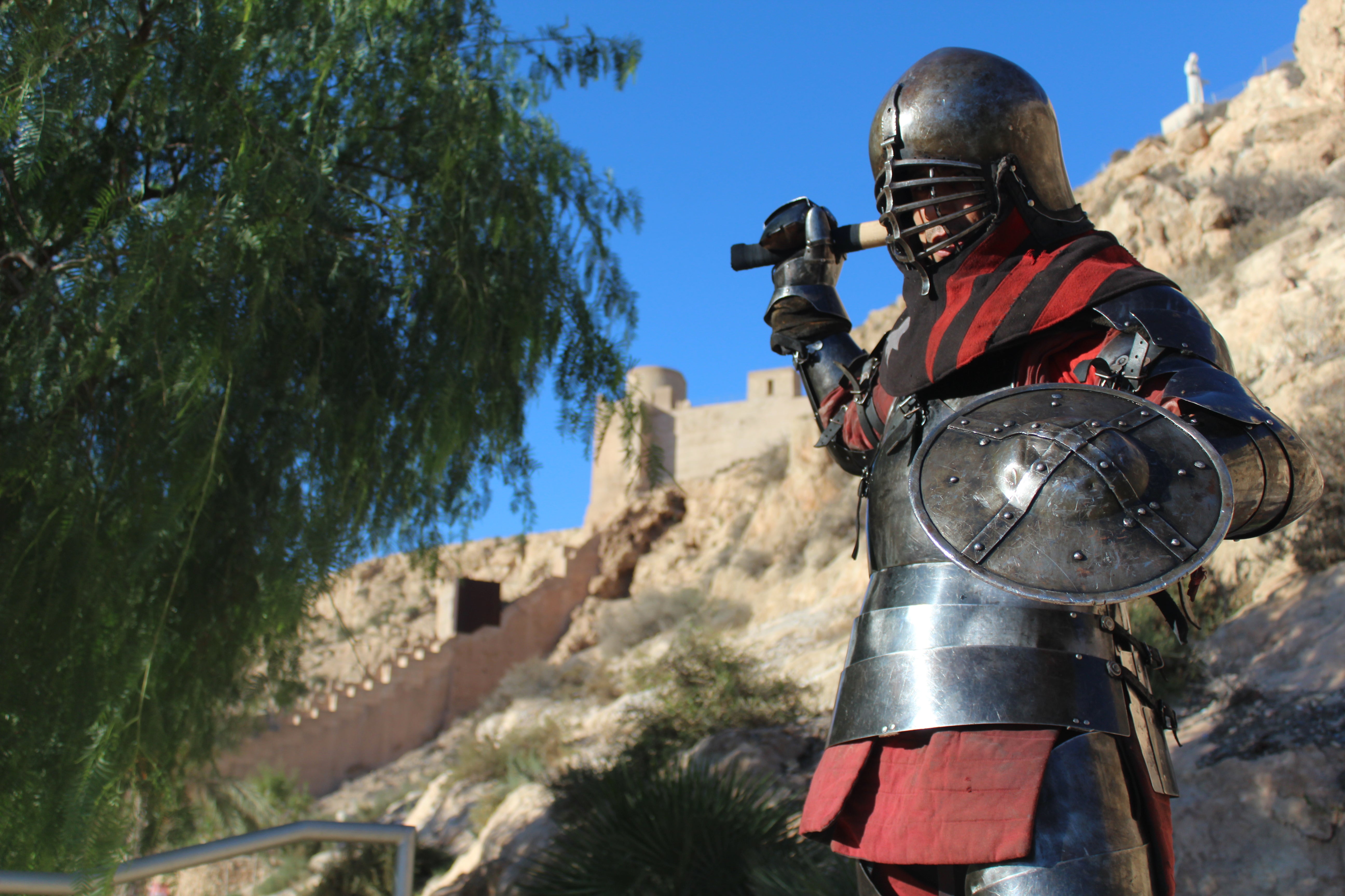 La entrevista a Miguel Ángel Gómez, luchador medieval, en imágenes