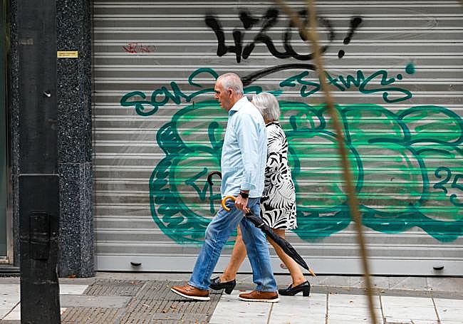 Domingo de manga larga y paraguas.