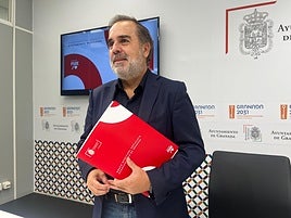 El concejal del PSOE en el Ayuntamiento de Granada Jacobo Calvo .