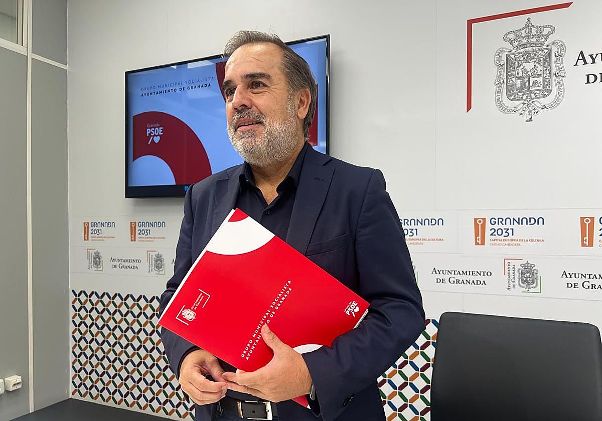 El concejal del PSOE en el Ayuntamiento de Granada Jacobo Calvo .