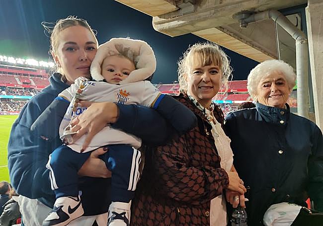 La familia de Raúl, con Catalina como la más orgullosa.