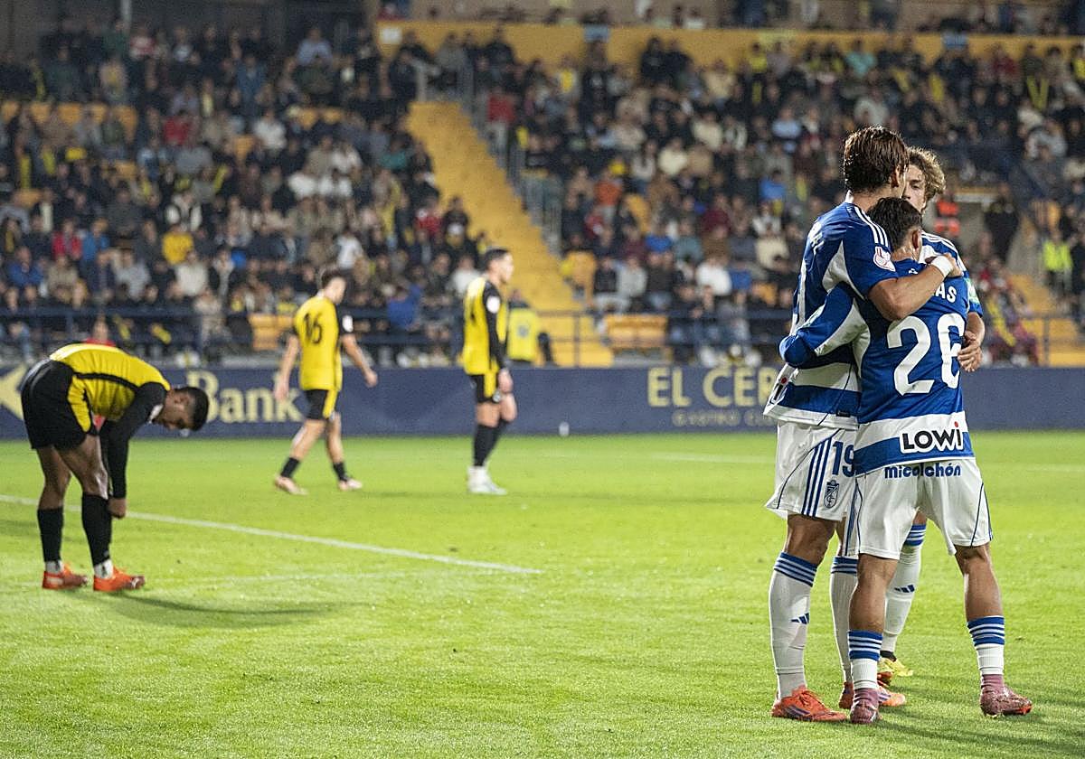 Celebración del Granada entre la desolación del Roda.