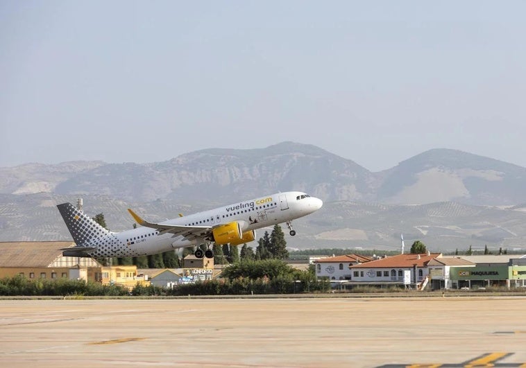 El aeropuerto de Granada acogerá 3.980 vuelos de 17 destinos durante la temporada de invierno