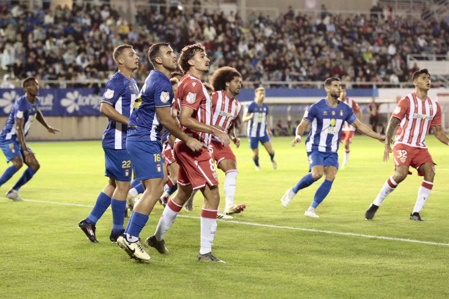 El Almería impone su calma