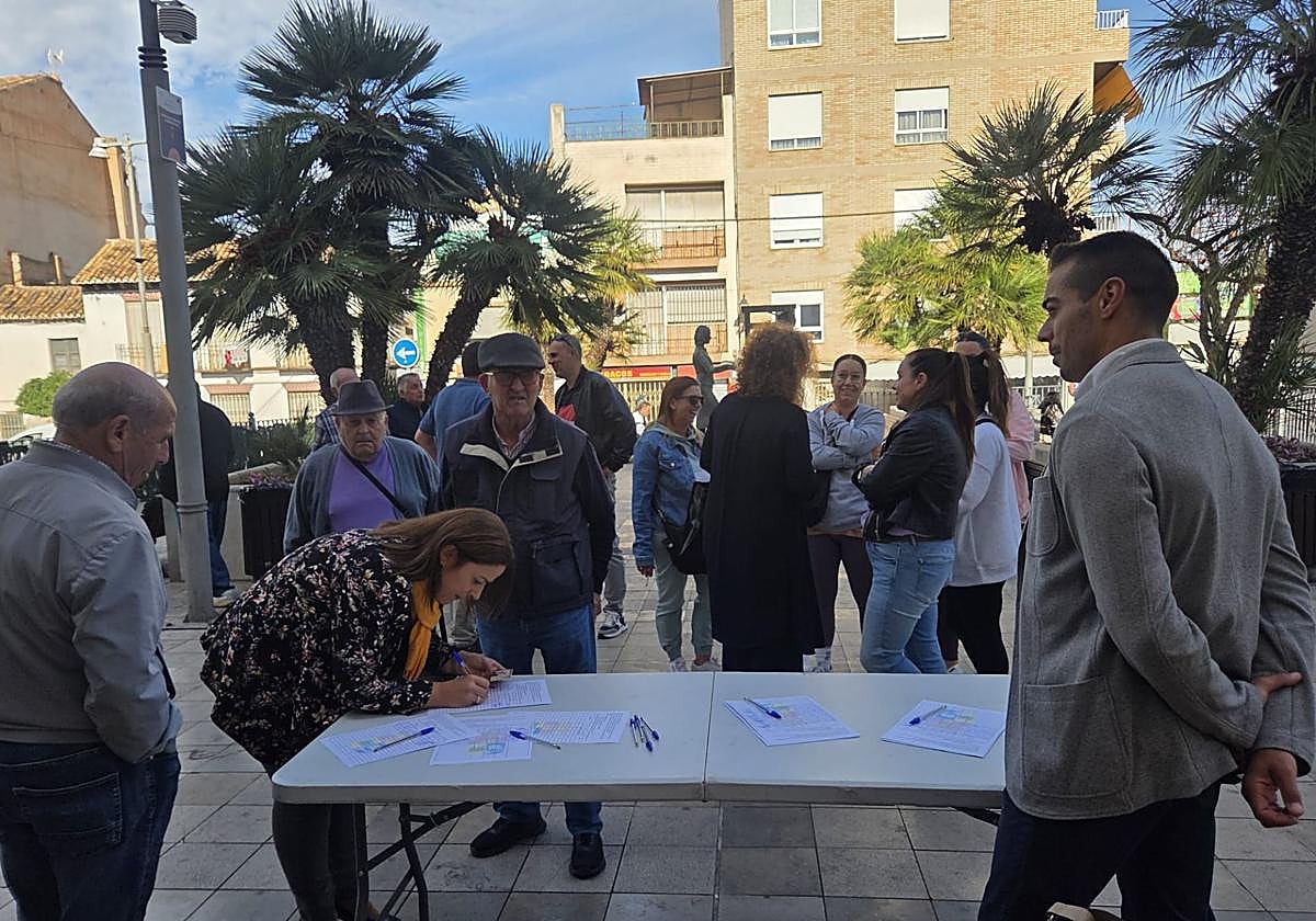 La Zubia pide a la Junta de Andalucía que inicie los estudios para que el metro llegue hasta el municipio.