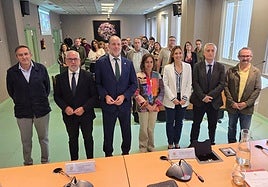 Autoridades y representantes de la UJA en a inauguración de la jornada.