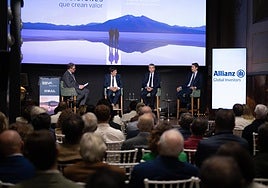 Pep Ruiz, Antonio García Preciados y Roberto Hernanz, en la mesa redonda del Foro 'Perspectivas' organizado por BBVA y IDEAL