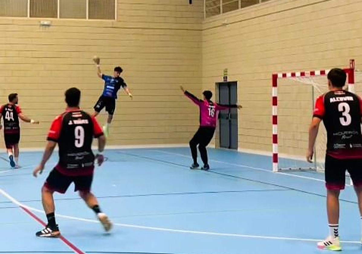 Cantera Sur visita a un rival complicado ante del que defender el lideerato.