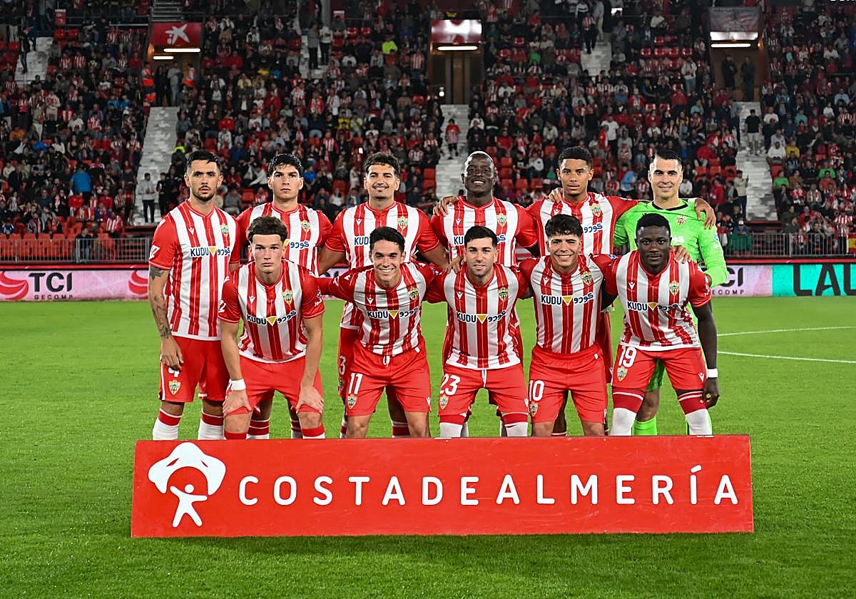 Once titular del Almería contra el Eibar