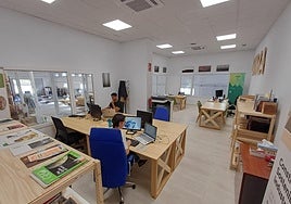 Nuevo mobiliario en La Azurarera.