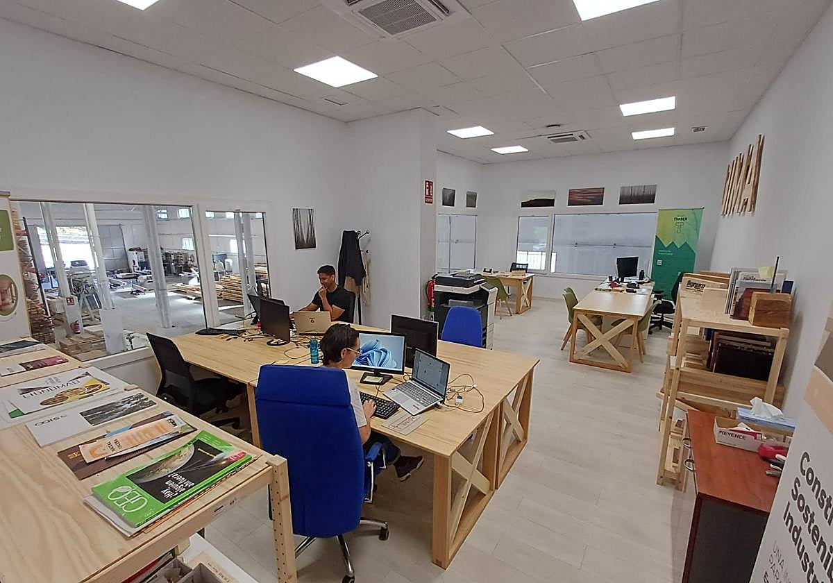 Nuevo mobiliario en La Azurarera.