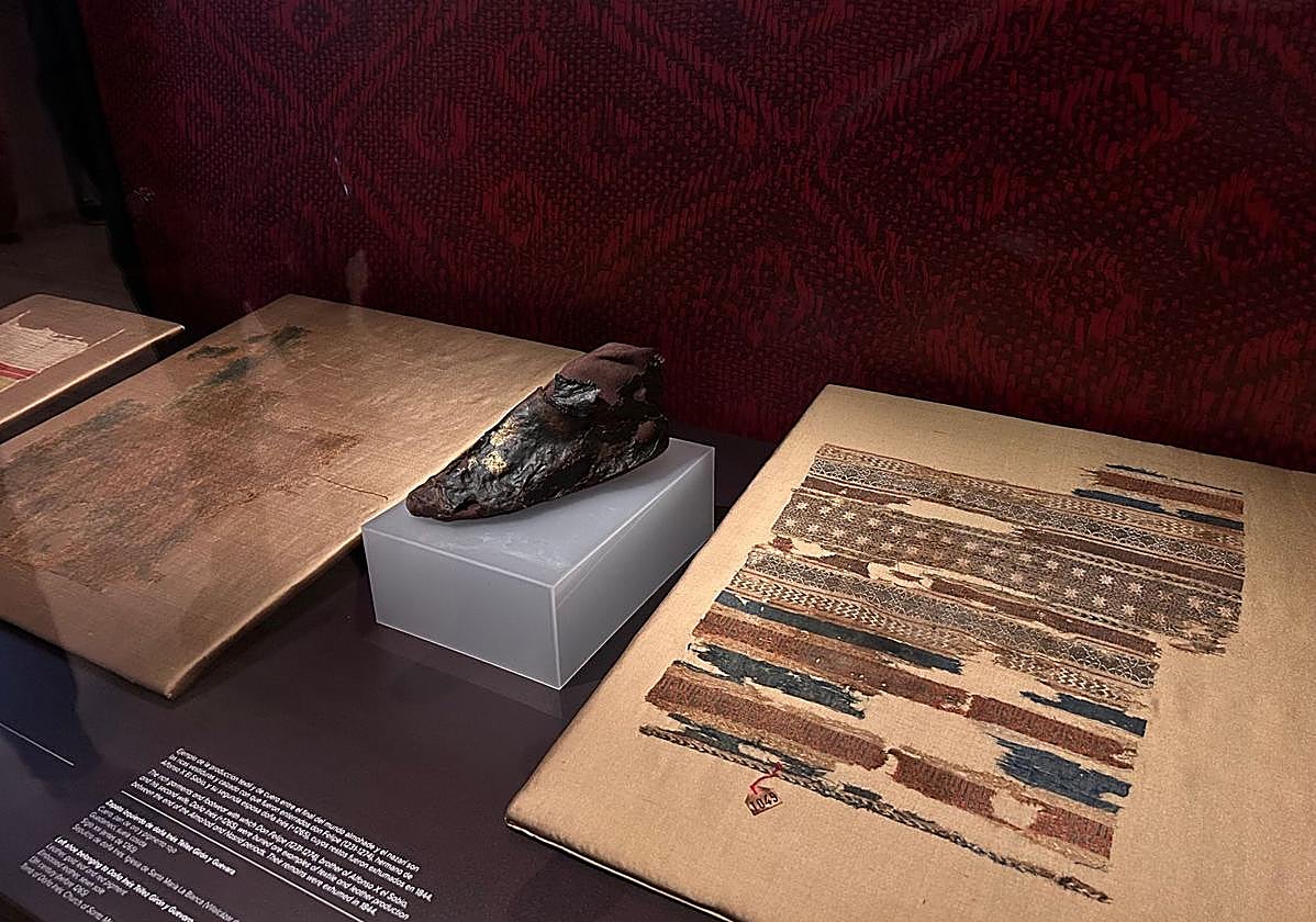 La Fundación Iberdrola España devuelve el esplendor a diez tejidos andalusíes del Museo Arqueológico Nacional.