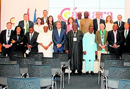 Foto de familia de la reunión en Madrid de la Asociación Iberoafricana de Cámaras de Comercio.