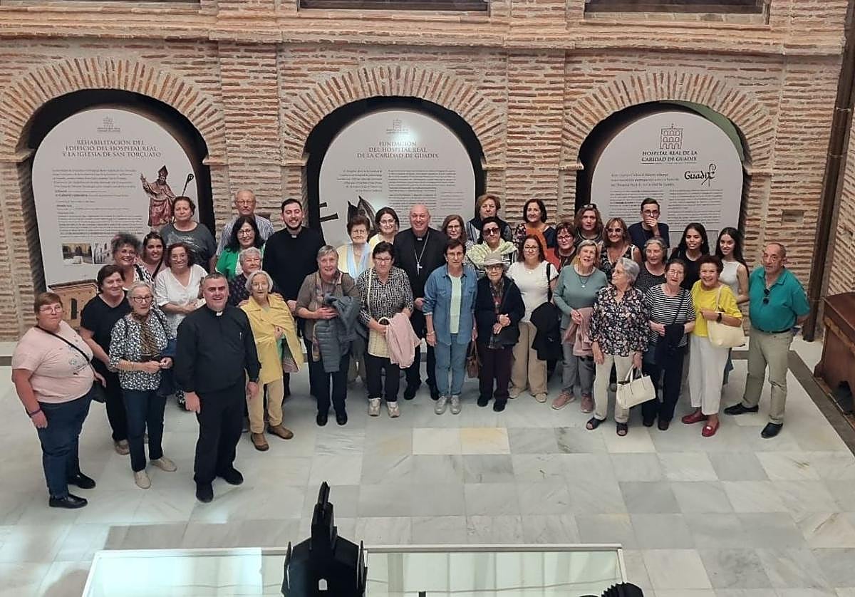 Imagen principal - El Alto Andarax peregrina a Guadix