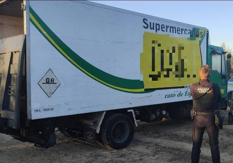 La Policía Local de Íllora recupera un camión robado de un supermercado