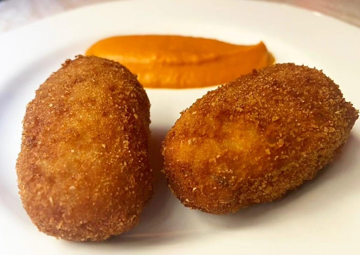 Imagen secundaria 1 - Estas son las mejores croquetas de Granada: «Son como las de mi abuela y mi madre»