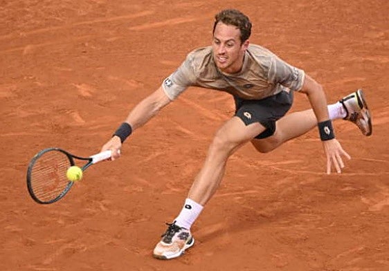 La arcilla del Godó condicionó la temporada de Roberto Carballés.