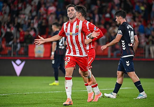 Arián Embarba tiene claro que el ascenso no se celebra ahora, que queda mucho.